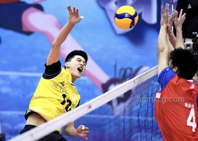 中国男排挑战加剧：0-3失利后的未来趋势预测