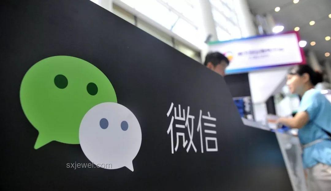 影视搬运工与起名鬼才：创意与功能对比