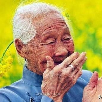 老人味源头揭秘：55岁后生活调整，远离异味困扰